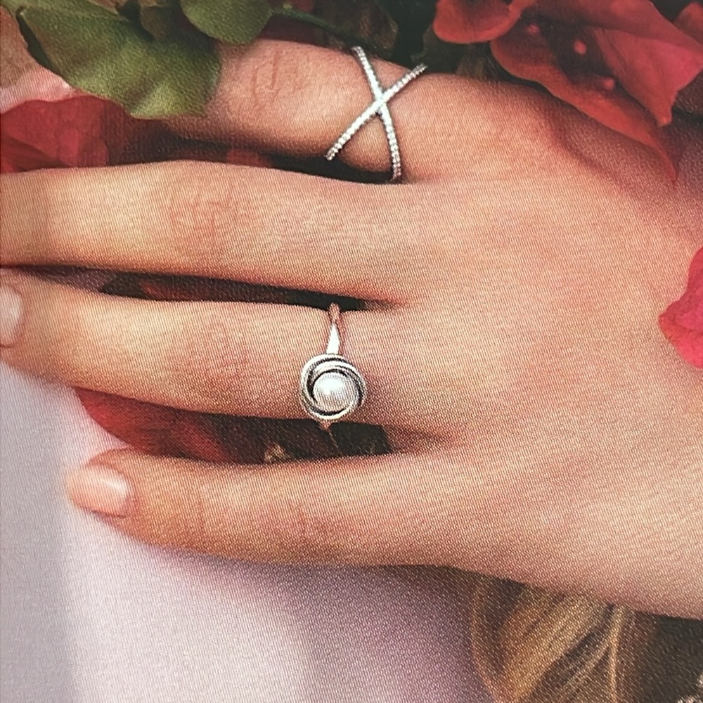 Grace & Heart Blanca Ring - Picture 2 of 5